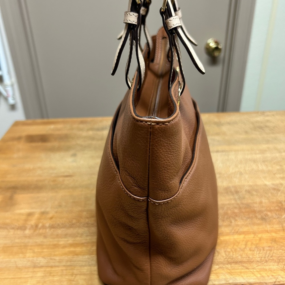 Michael Kors - Picture 2 of 4